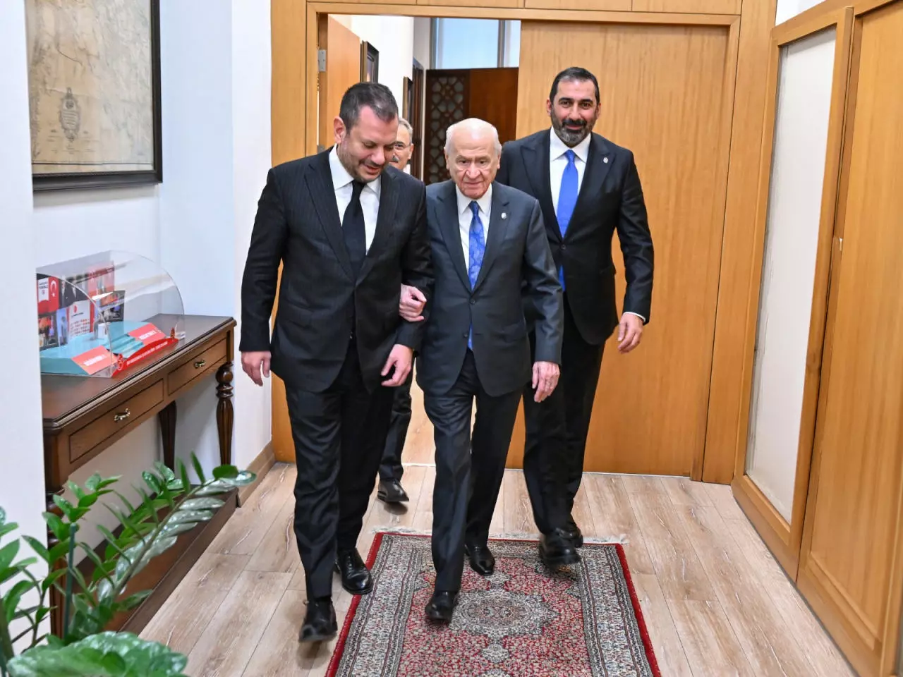 5 N P Cj 1775748869 5936