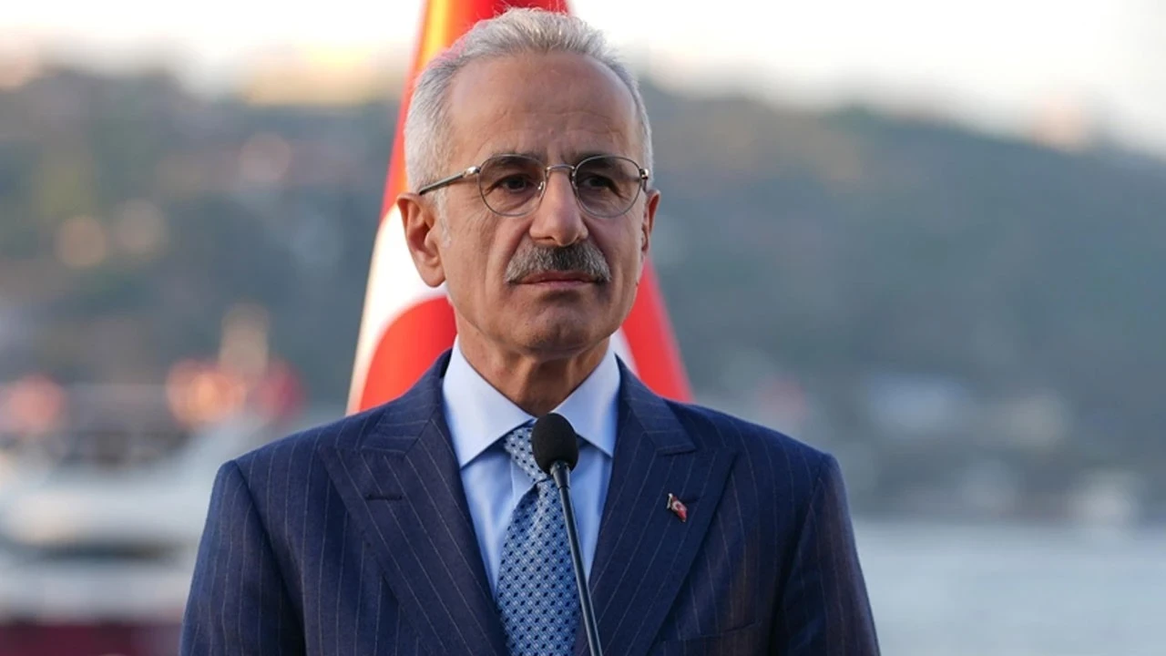 BAKAN URALOĞLU’NDAN SÜRMENE–OF YOLU  ÇALIŞMALARA GEÇİCİ ARA!