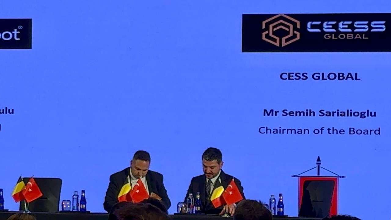 Trabzonlu Firma Ceess Globalden Buyuk Gurur Kralicenin Huzurunda Imzayi Atti