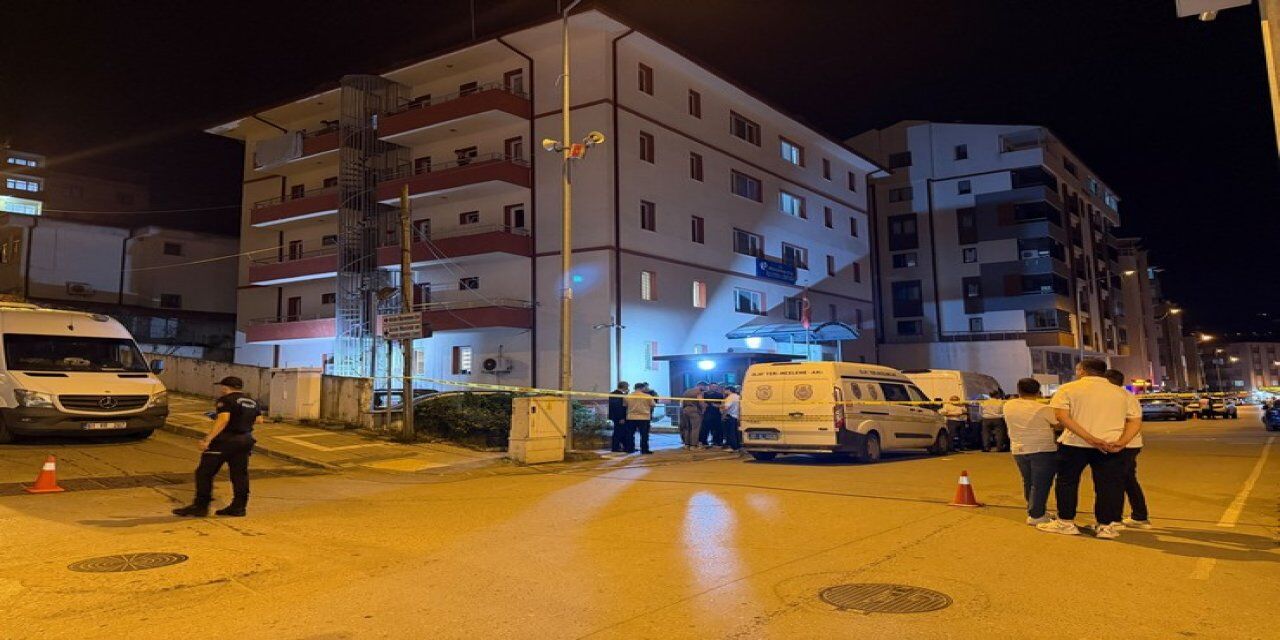 ARSİN İLÇE EMNİYET MÜDÜRLÜĞÜ YANINDA İHA DÜŞTÜ