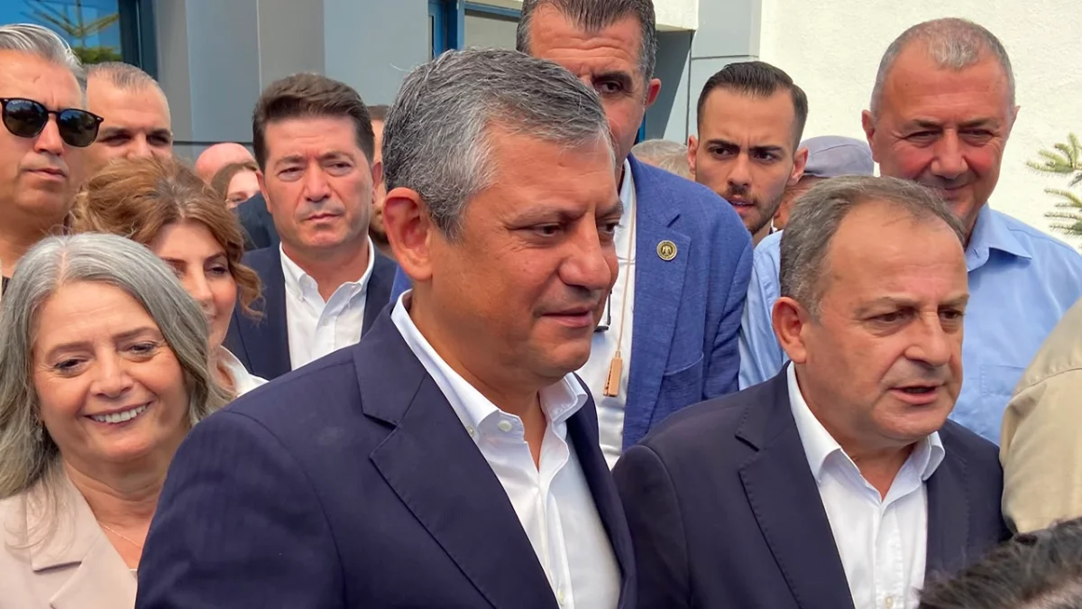 ÖZGÜR ÖZEL TRABZON'DA: SAHA ÇALIŞMALARI KARADENİZ'DEN BAŞLADI!