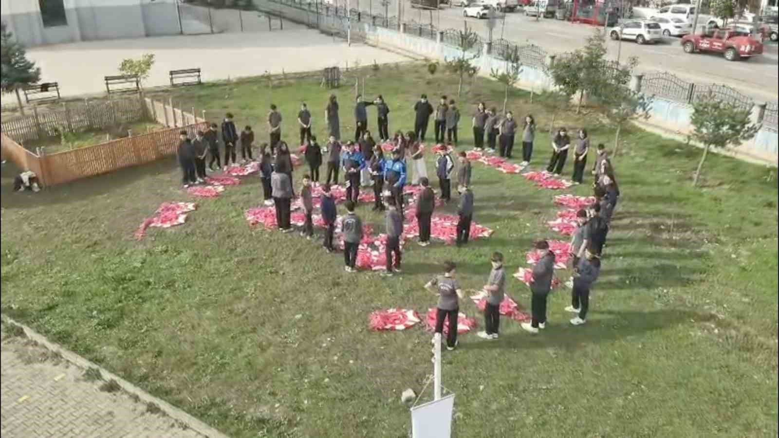 Bolu'da Cumhuriyet coşkusu gökyüzünde